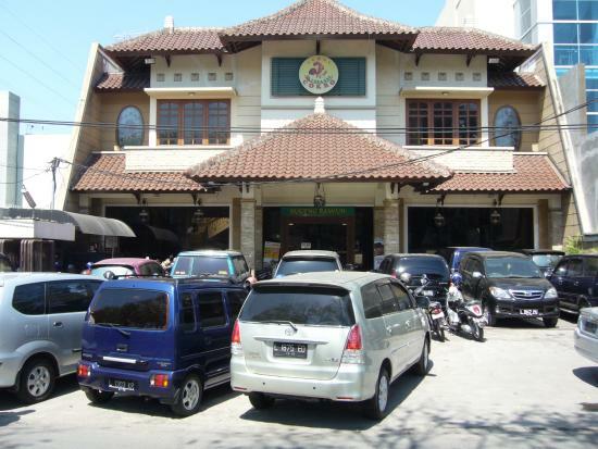 Ayam Goreng & Ikan Bakar Bu Cokro