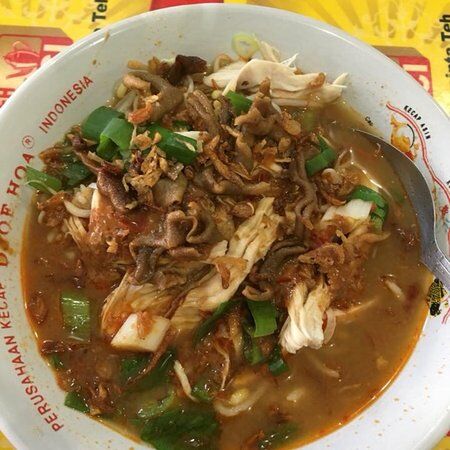 Soto Tauco Pak Madi