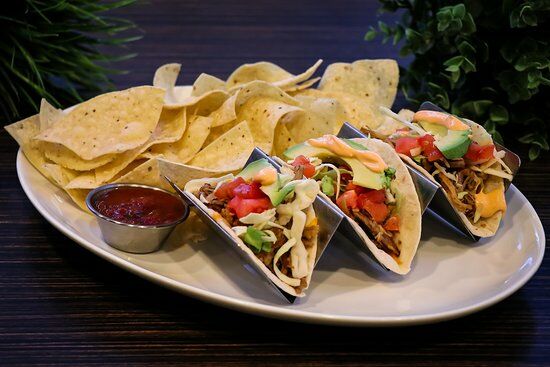 Dos Arboles Restaurant & Cantina