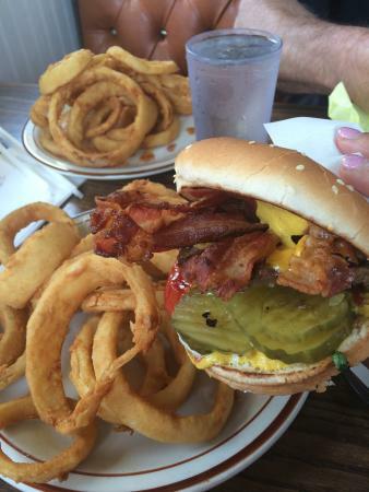 Cozy Corner Drive In